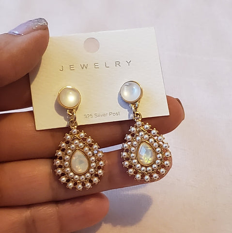 Antique Pearl Earrings In White | Style No. 173